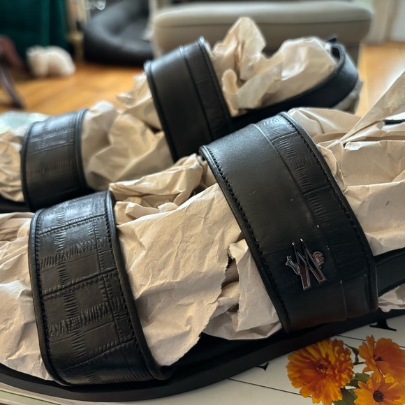 Moncler leather strap sandal - Picture 3 of 7